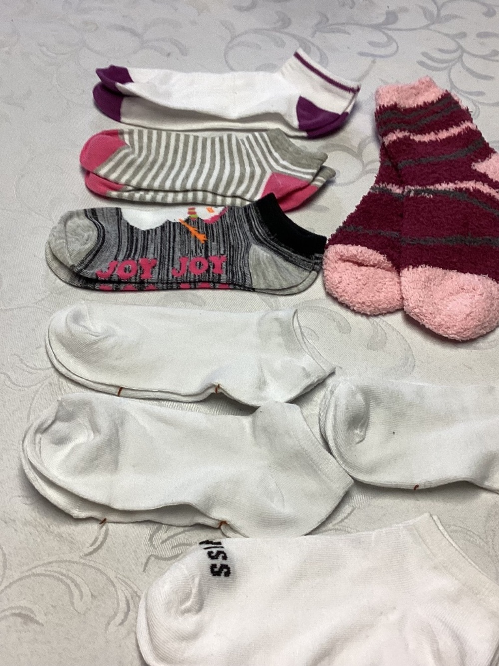 GIRLS. SOCKS 8 pairs new assorted half socks shoe socks etc
